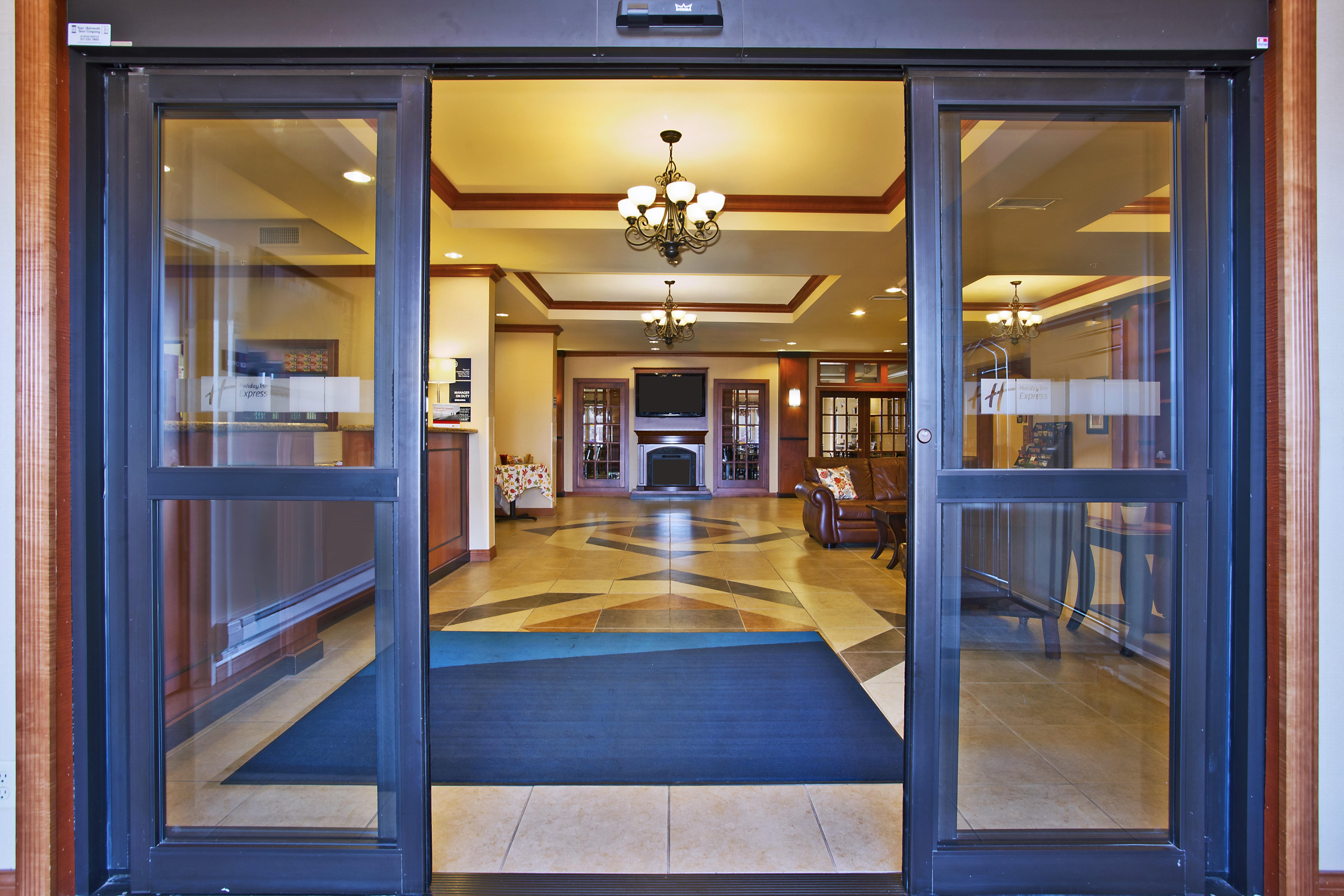 Hotel Express & By Ihg