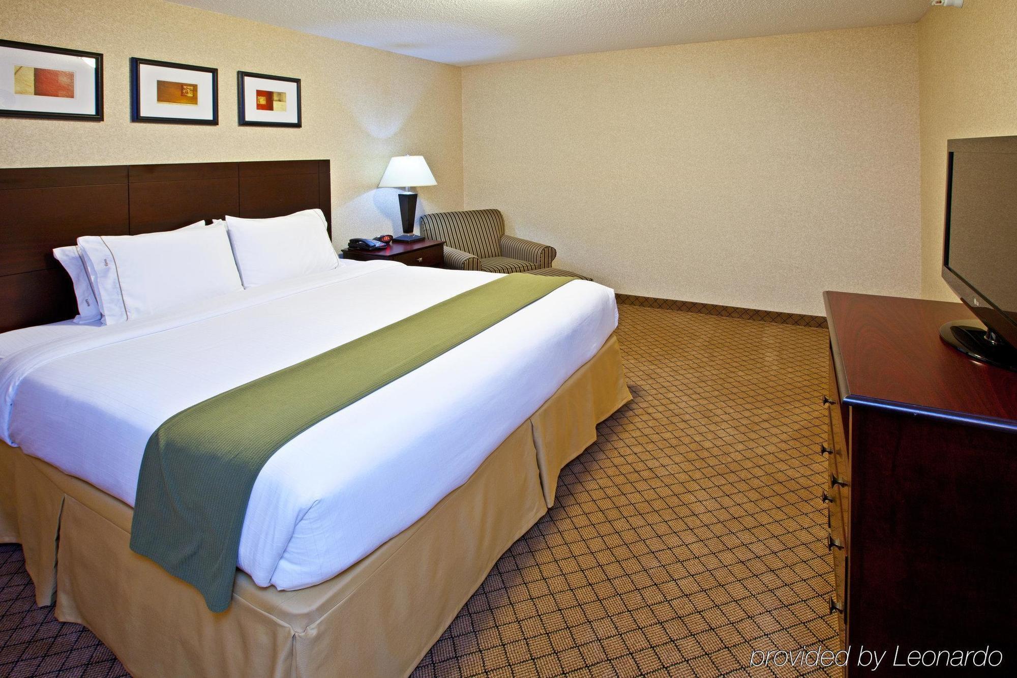 Express & By Ihg Anderson